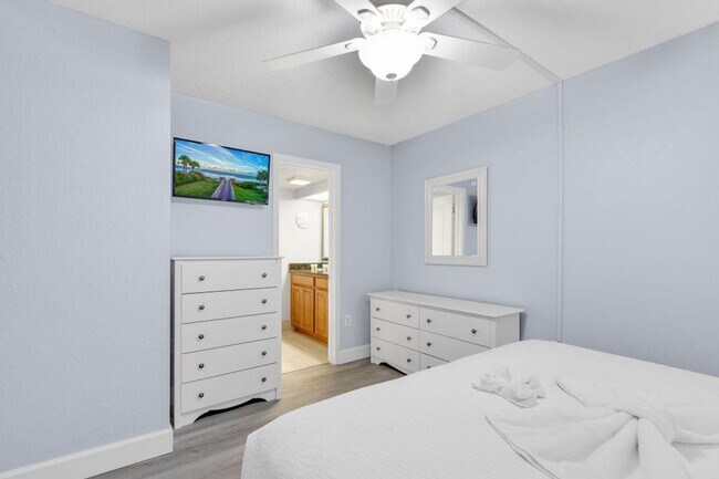Building Photo - 1700 N Ocean Blvd