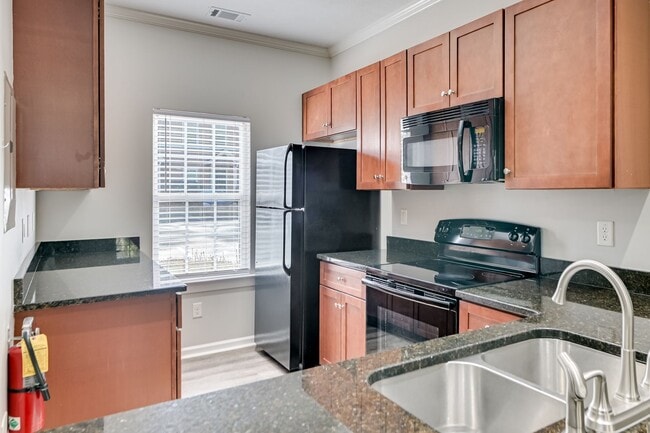 Building Photo - Adderman Point- 1 bed/1 bath Apartment