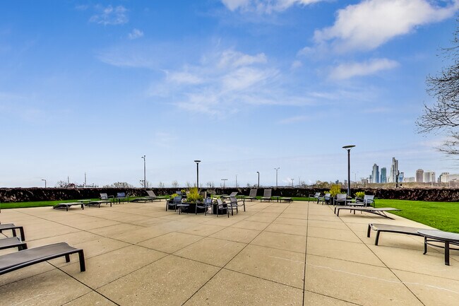 Building Photo - 155 N Harbor Dr