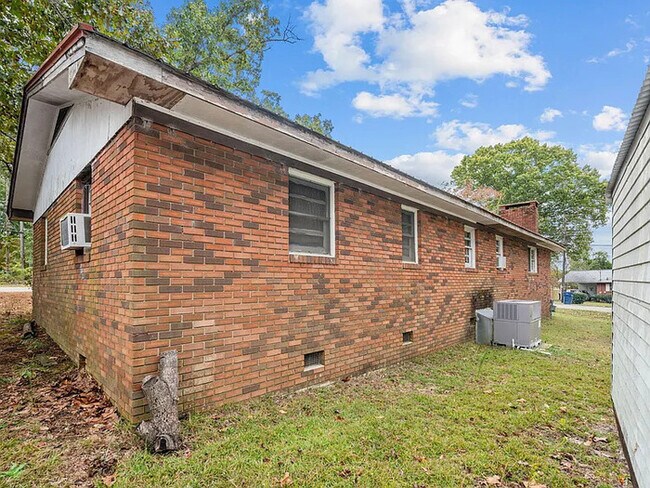 Building Photo - Earn Wealth While Leasing - Like a Homeowner - Lease to Own