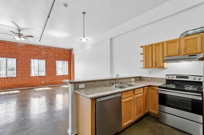Floorplan - 1725 W. 6th St