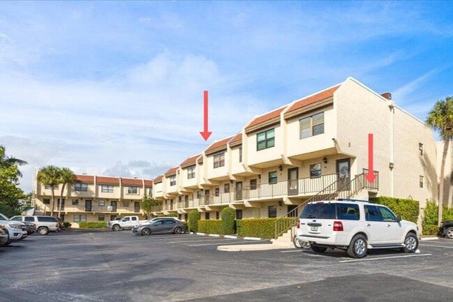 Building Photo - 1300 Seaway Dr