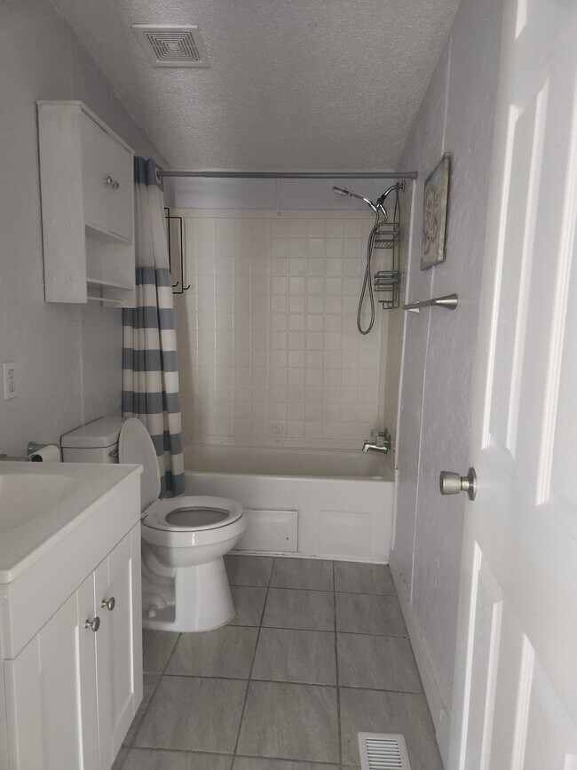 Building Photo - 124 Maynor Ln