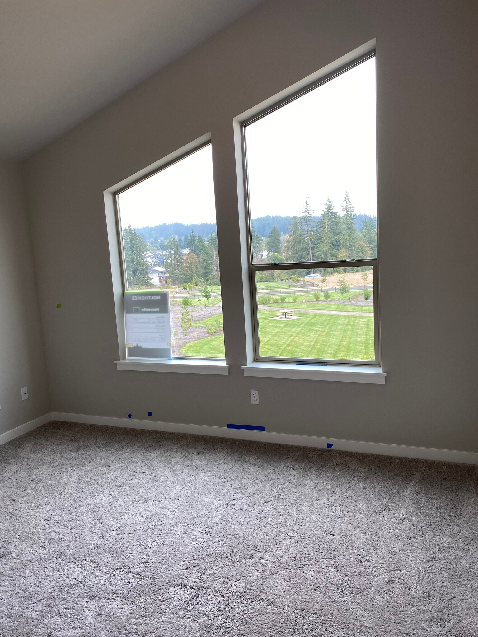 Building Photo - 16587 SE Sunshower Pl