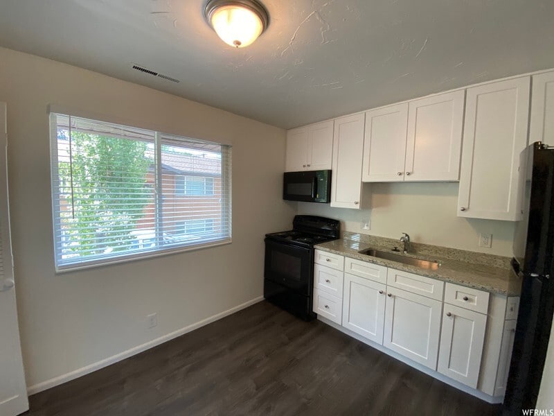 Building Photo - 3135 S 200 E