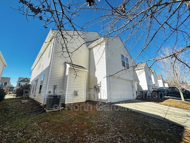 Building Photo - 723 Skywatch Ln