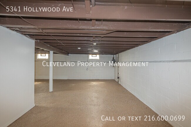 Building Photo - 5341 Hollywood Ave