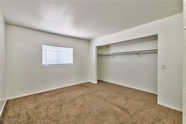 Building Photo - 1810 Bartoli Dr