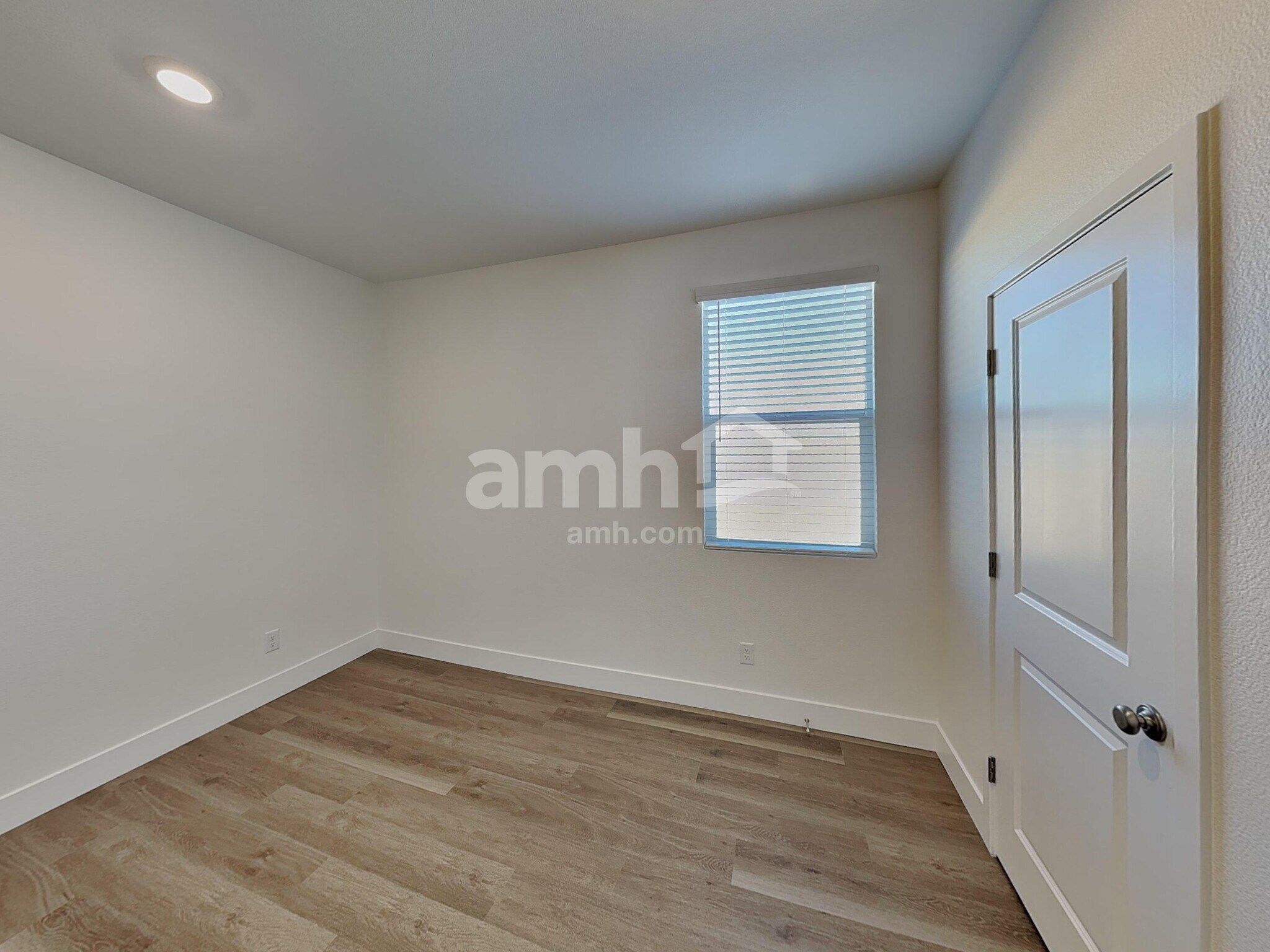 Building Photo - 677 Crimson Flare Ct