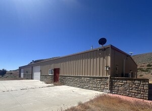 Building Photo - 2 bedroom, 1 bathroom home