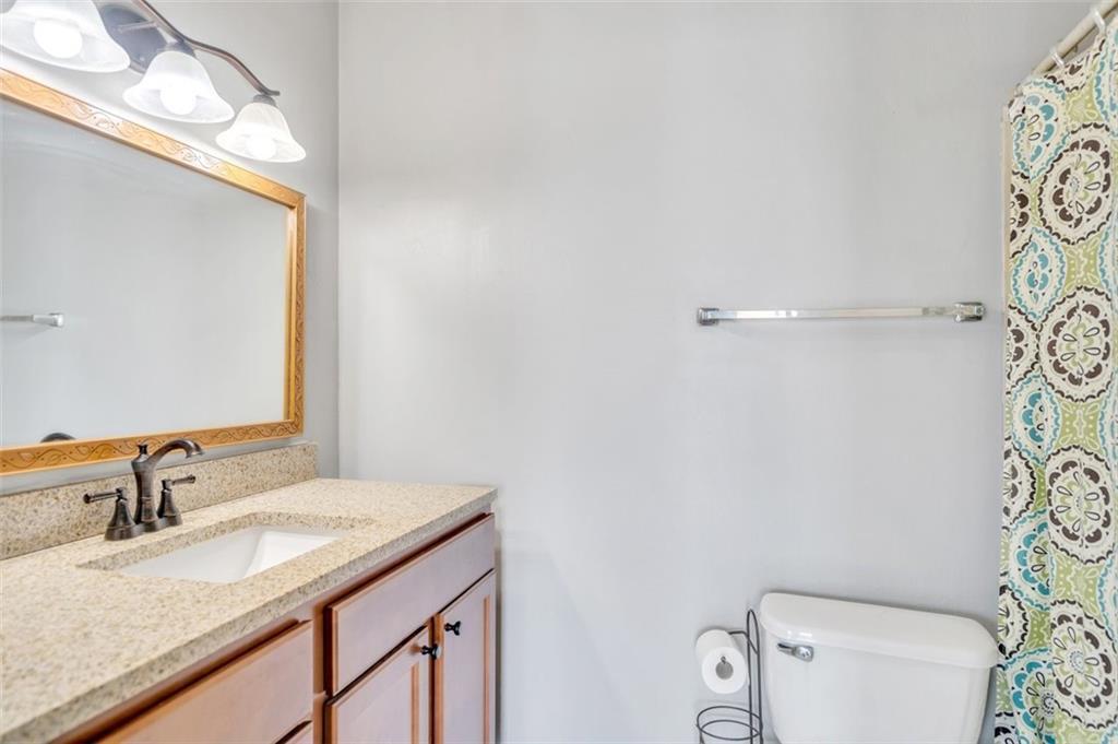 Master Bathroom - 2301 Edenborn Ave