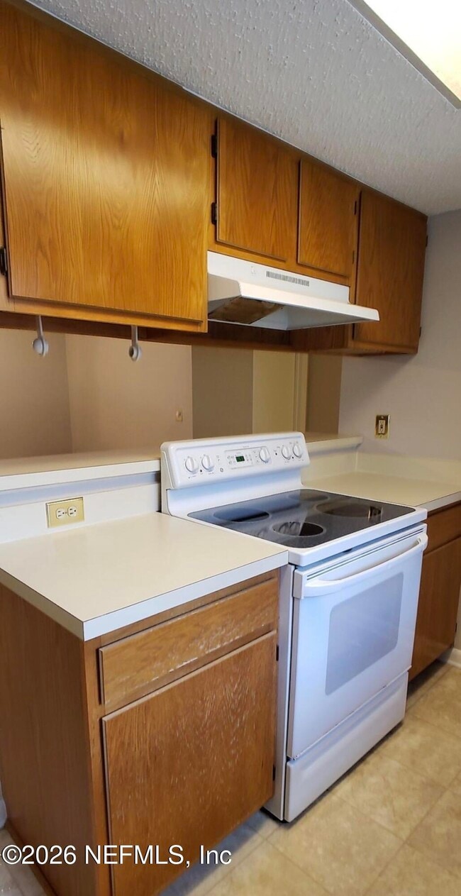 Building Photo - 5557 Greatpine Ln S