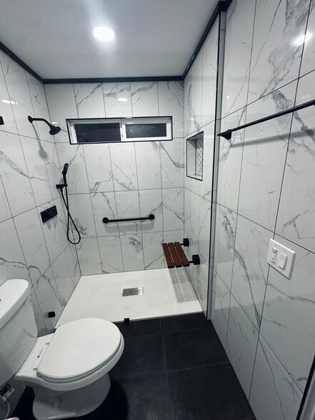 Building Photo - 4068 Armstrong St