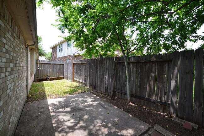 Building Photo - 1514 Coyote Hills Ln