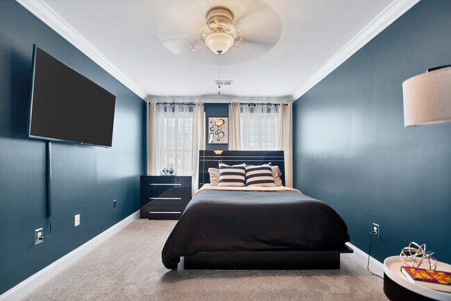 Building Photo - 5213 D St SE