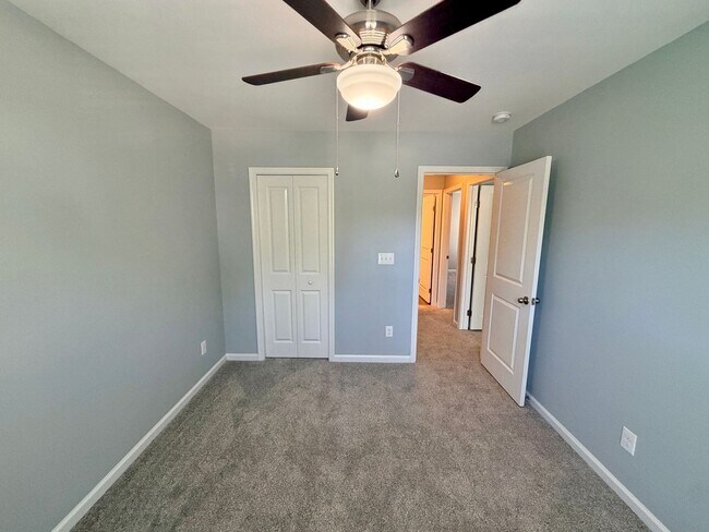 Building Photo - 1648 Hooper Court
