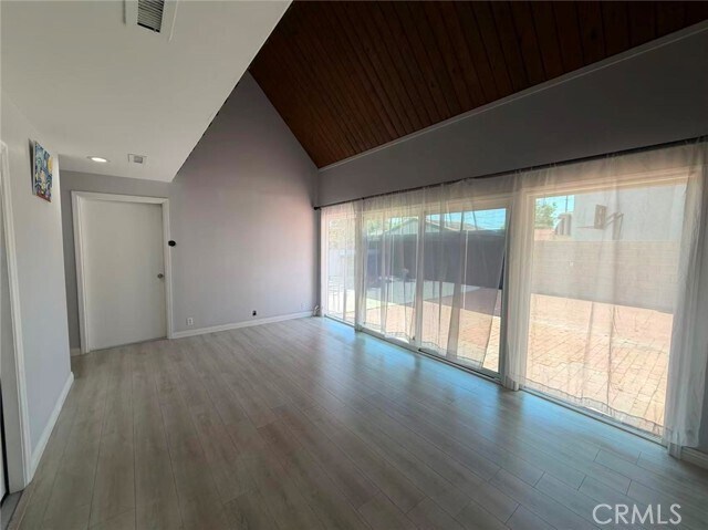 Building Photo - 5738 Agnes Ave