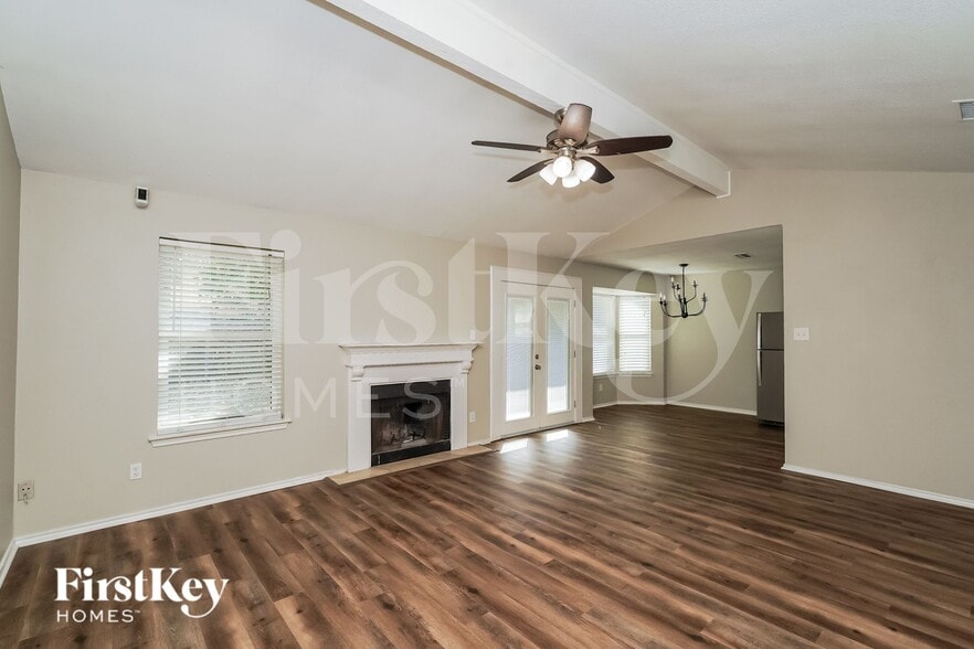 Building Photo - 6104 Skylark Ln