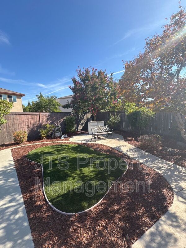 Building Photo - 2905 Peppergrass Way