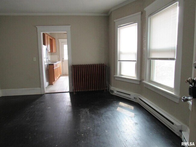 Building Photo - 1701 25th St