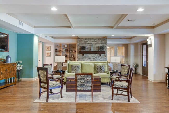 Building Photo - The Retreat at Renaissance