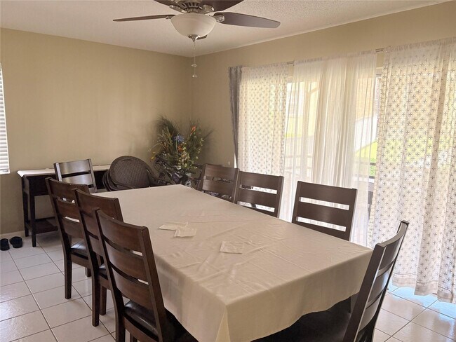 Building Photo - 60 SW 5th Ave