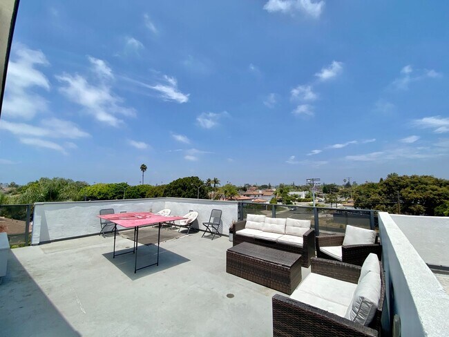 Building Photo - 6437 86th