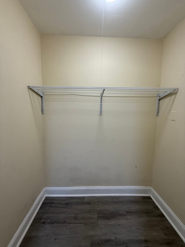 Building Photo - 428 3rd Ave