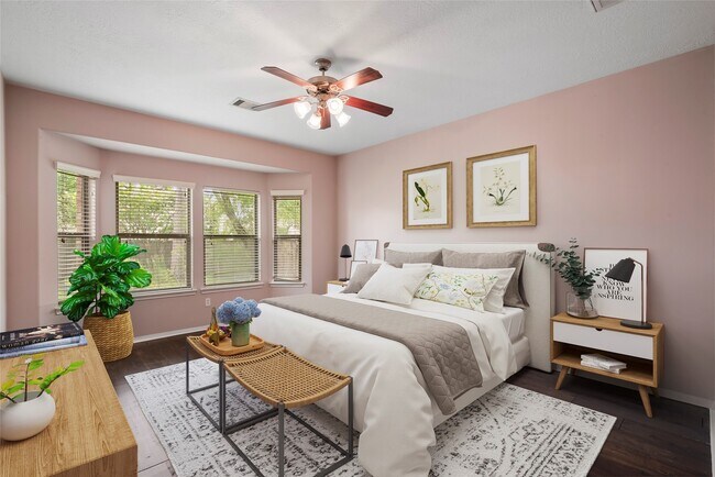 Building Photo - 114 E Lasting Spring Cir