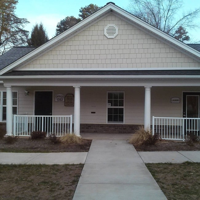 Primary Photo - Caldwell Gardens