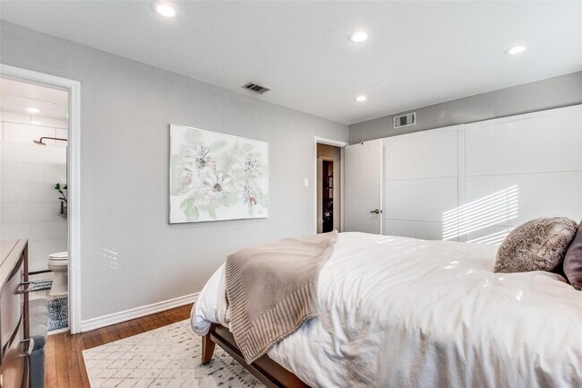 Building Photo - 6551 Highgate Ln