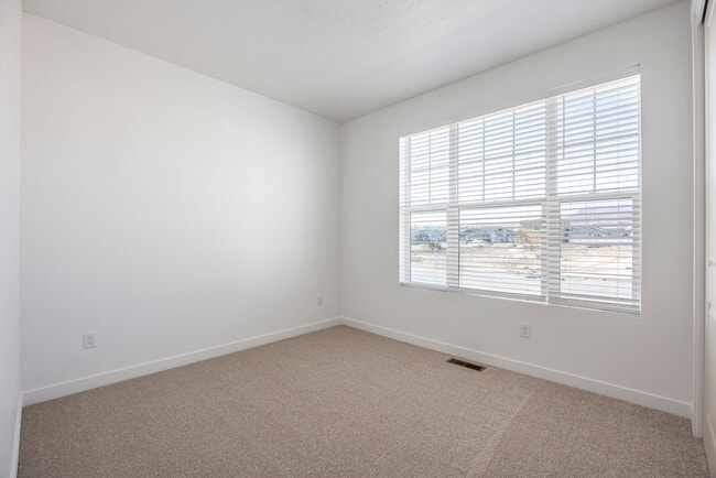Building Photo - 2526 N 3670 W