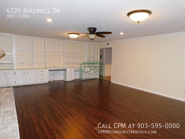 Building Photo - 4220 Birdwell Dr