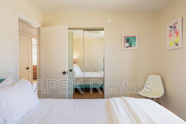 Building Photo - 2415 E Finley Rd