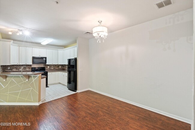Building Photo - 414 Sloan Ct