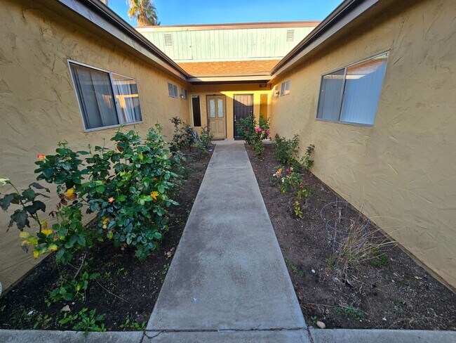 Building Photo - 7474-76 Armstrong Pl