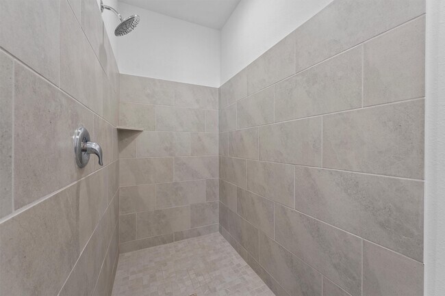 Building Photo - 10606 Crimson Trce