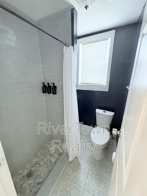 Building Photo - 1305 Tutwiler Ave