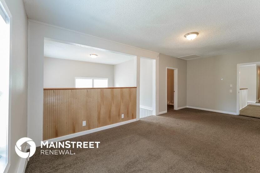 Building Photo - 208 E 165th St