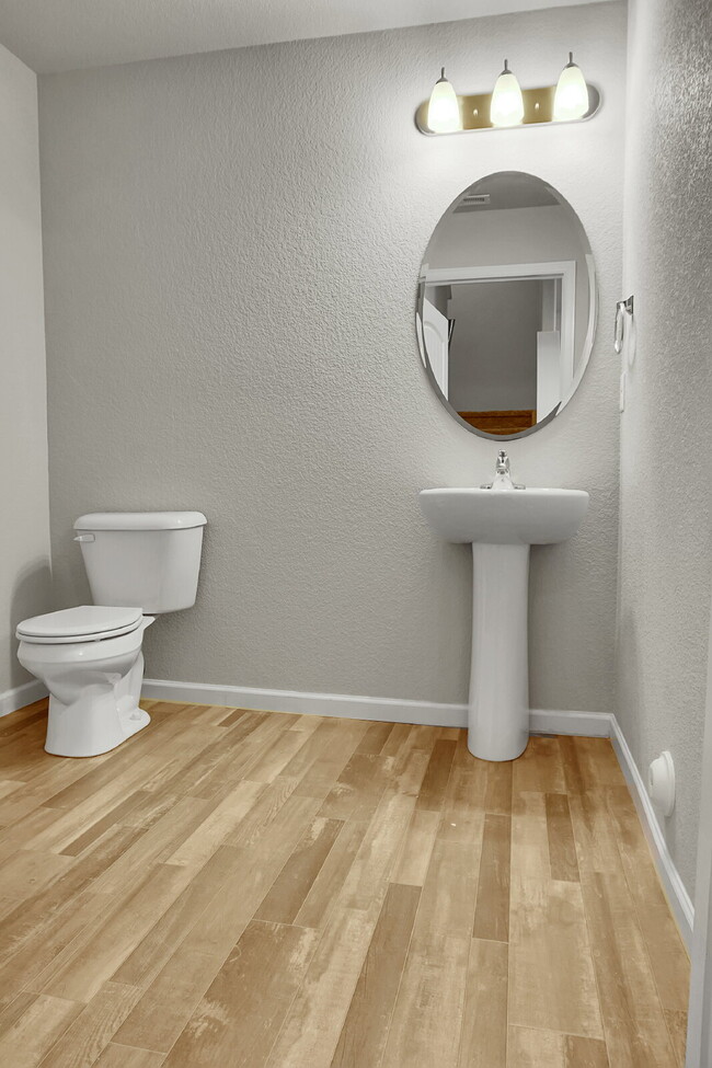 Building Photo - $2,300.00 - 3 Bedrooms, 2.5 Bathroom, Town...