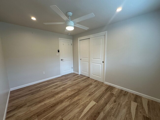 Building Photo - Beautiful Ranch-Style Home in Desirable Sn...