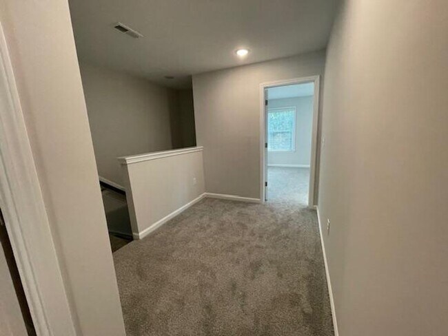 Building Photo - 1988 Chipley Dr