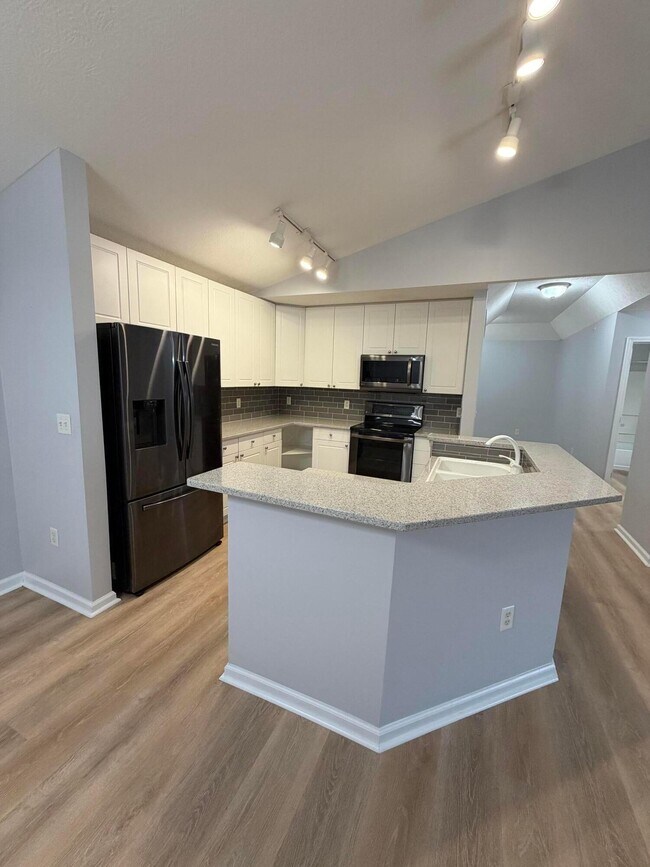 Building Photo - 7774 S Essex Gate Dr