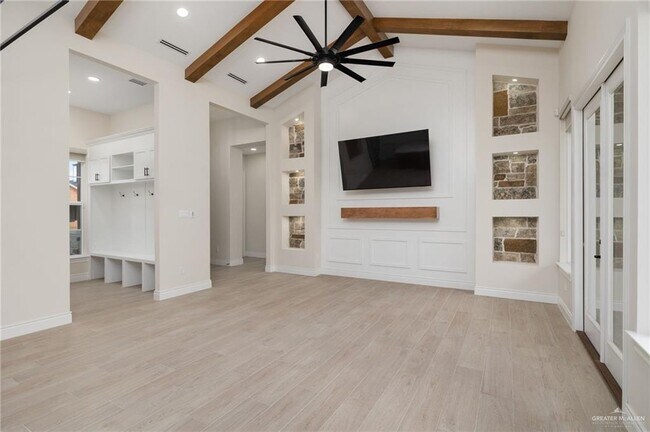 Building Photo - 22 Linva Ave