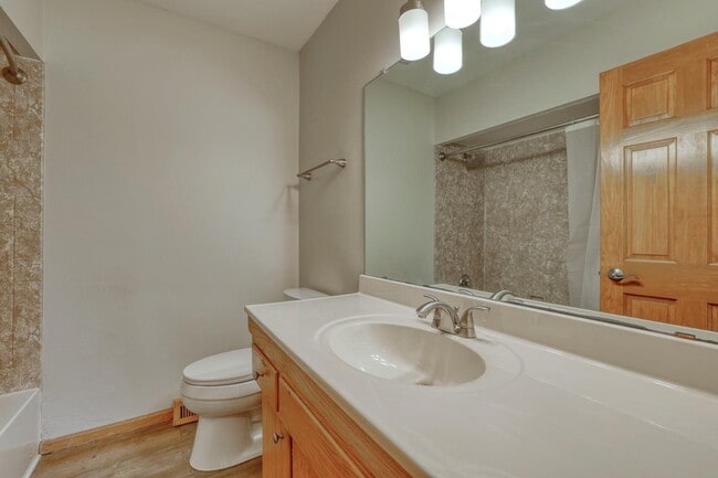 Building Photo - 4465 N 144th St