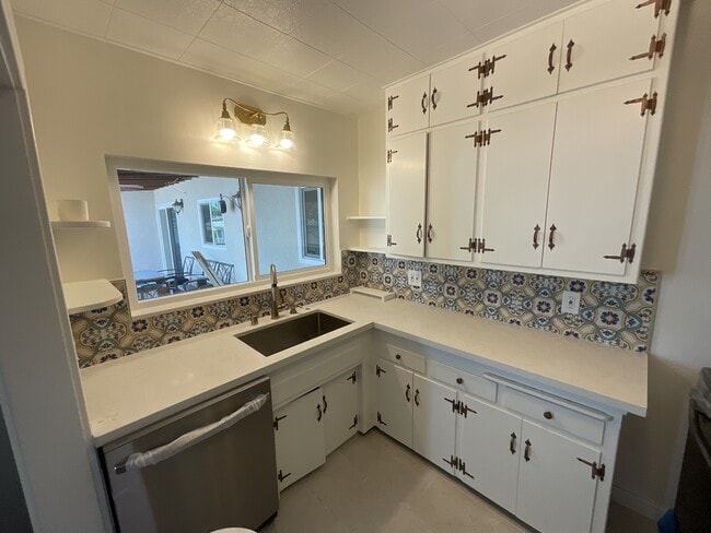 Building Photo - 2724 Locksley Pl