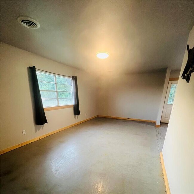 Building Photo - 12712 OK-51