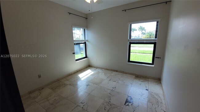 Building Photo - 21369 SW 92nd Ave