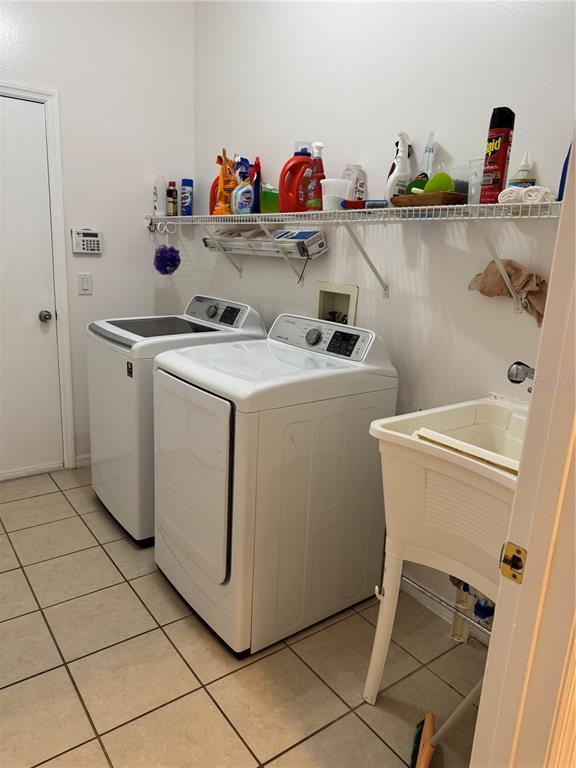 Building Photo - 10209 Shadow Branch Dr