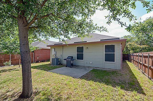 Building Photo - 3112 Fairfield Dr